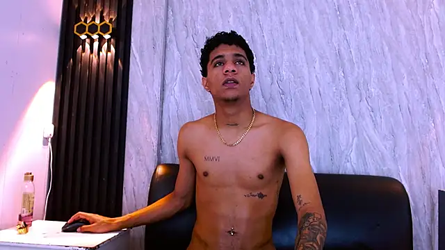 _Thiago12n Live XXX chat