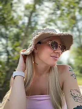 NewLale Live XXX Chat
