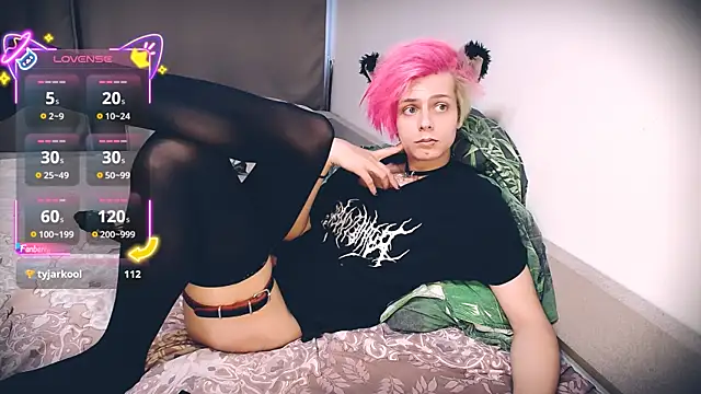צ'אט XXX בשידור ח י של Littlepinkcat