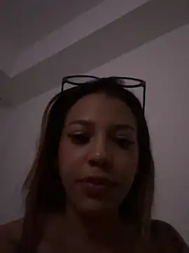 غرفة دردشة Danisaenz__ المباشرة