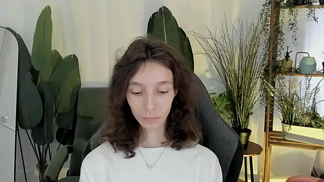 Chat +18 de EmmanuellBrown ao vivo