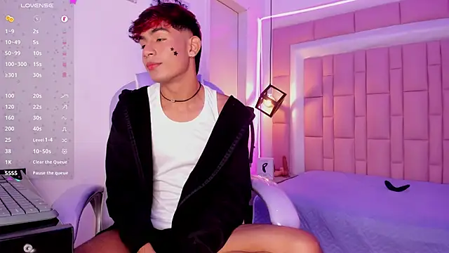 cherub_ Adlı Modelin Canlı XXX Sohbeti