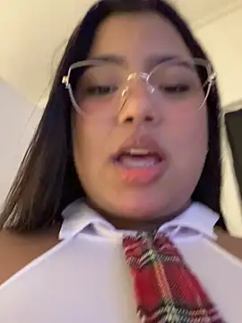XXX chat uživo modela emily_morgam