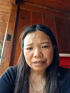 Bini-lln Live chat-huone