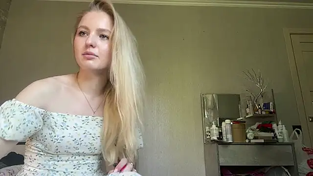 Онлайн чат XXX CatrinaRingquist
