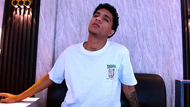 _Thiago12 Live XXX Chat