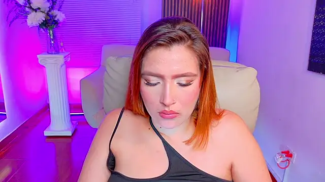 karla_hill_28's Live XXX Chat