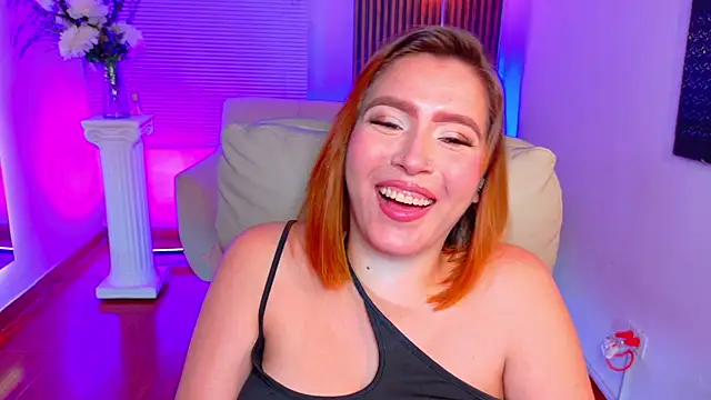 Онлайн чат XXX karla_hill_28