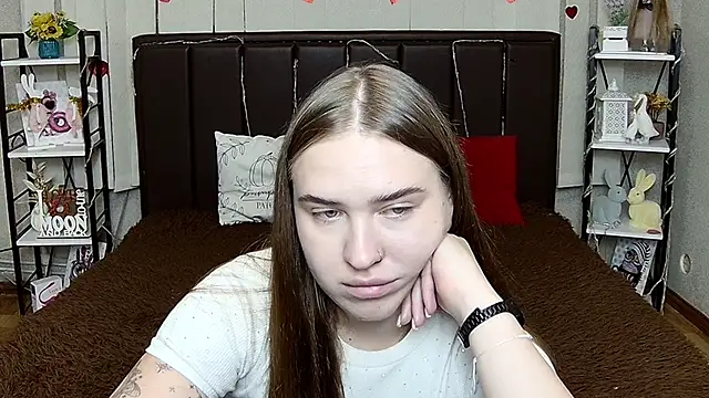 LauraHlot Adlı Modelin Canlı XXX Sohbeti