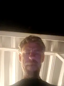 19JaSon83's Live XXX Chat