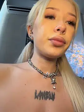 MaryChanXO Chat XXX in diretta