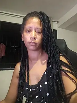 isaachot26's Live Chat Room
