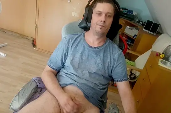 DirtyDaviid's Live XXX Chat