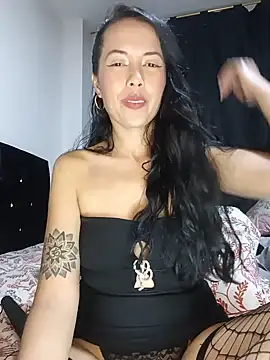 MiaForever1 live XXX chat