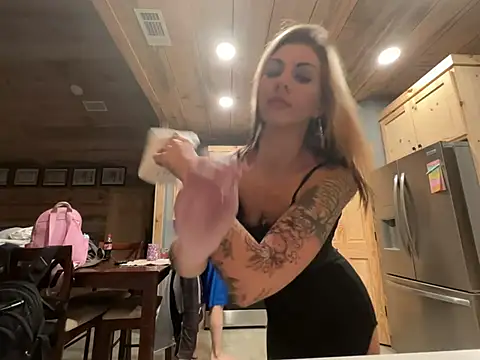 tastemecaroline's Live XXX Chat