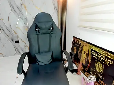 Онлайн чат XXX queen_findom1