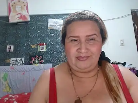 Perla1981--'s Live XXX Chat