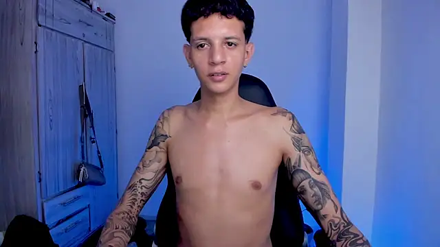 tylerrnova 라이브 XXX 채팅