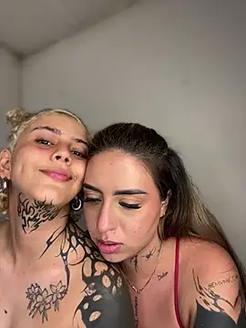 Velvet1_ লাইভ XXX চ্যাট