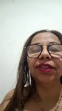 Chat XXX ao vivo de Ladymilf12