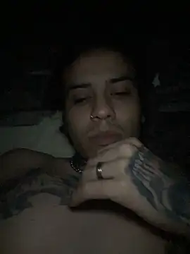XXX chat uživo modela chamitopolla21