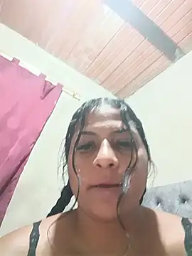 Giselabrunette25's Live XXX Chat