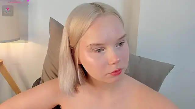 Shy_nikka_4you's Live XXX Chat