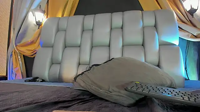 XXX chat uživo modela Yeidonn