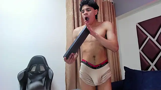Ithan_Hott Live XXX Chat
