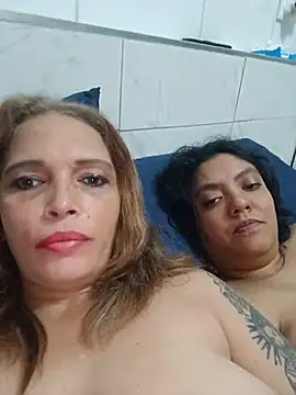 2Juicy_pussy 现场XXX聊天