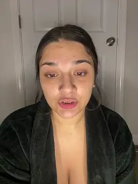 XXX chat uživo modela treasurebabii