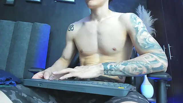 Enzo_Maserati Chat XXX in diretta