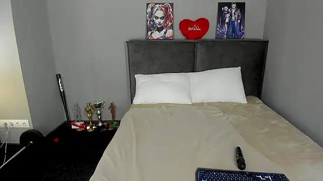 MuscleXXXBarbie's Live XXX Chat