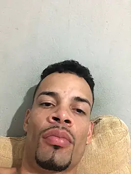 HenriquePhn live XXX chat