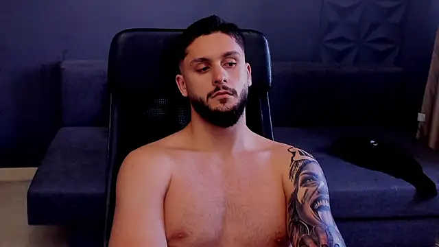TroyWadee Chat XXX live