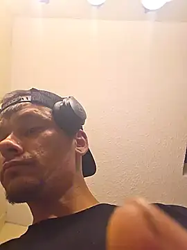 twistafatpipe's Live XXX Chat