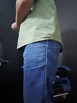 DickMasterfindom XXX чат на живо