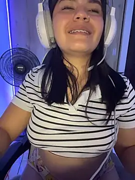 دردشة XXXAngella الجنسية المباشرة