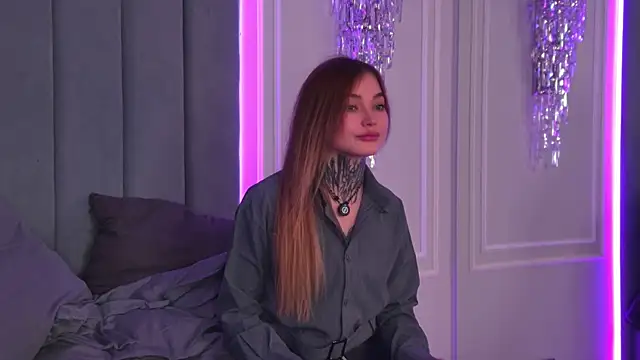 AriWild Adlı Modelin Canlı XXX Sohbeti