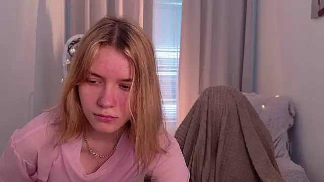 XXX chat uživo modela MilanaRayy