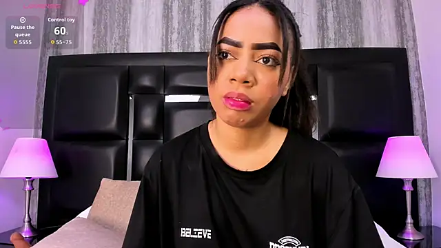 TyraKayne Live XXX Chat