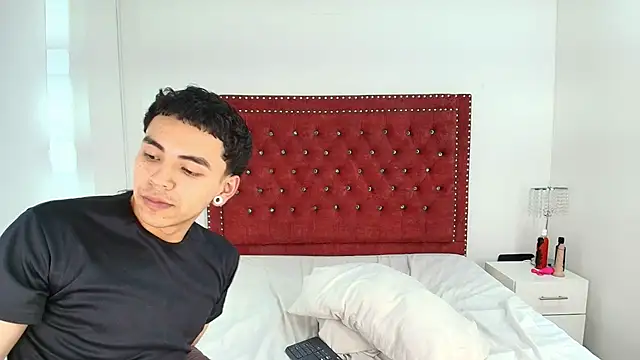 Chat +18 de Jaden_and_sofia ao vivo