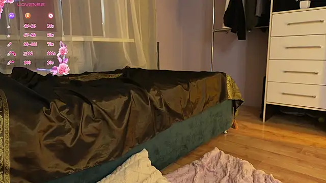 KamiiRize Chat XXX in diretta