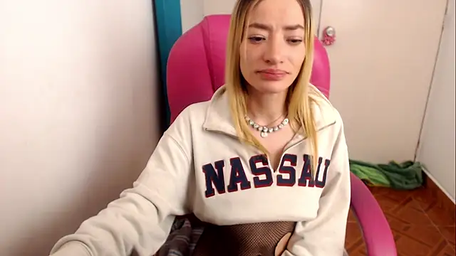 zoe_jones13 Chat XXX in diretta