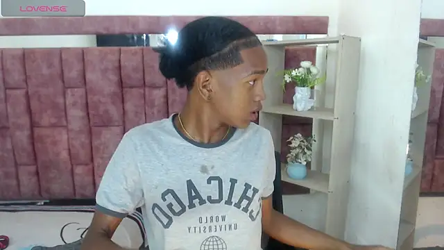AfroWayuuun Live XXX chat