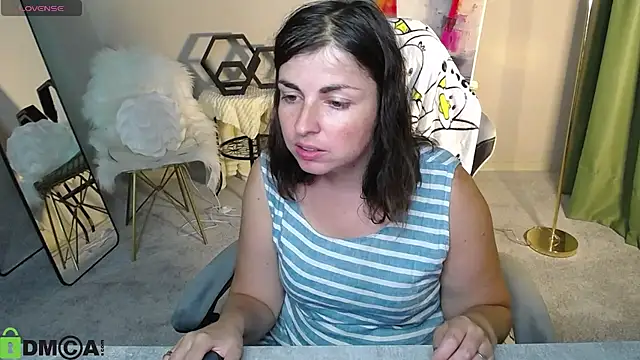 MartaEdams XXX чат на живо