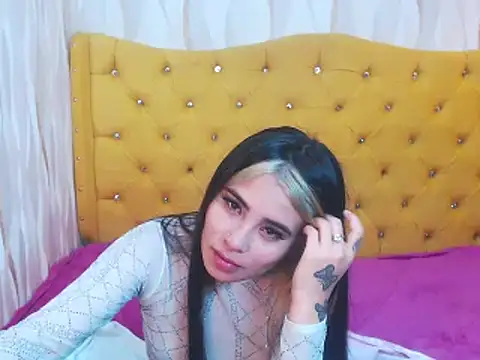 חדר צ'אט בשידור חי של ZoeSteel