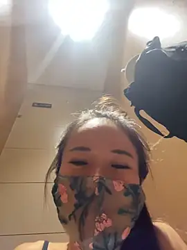 kiss_loo's Live XXX Chat