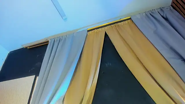 XXX chat uživo modela Yeidonn