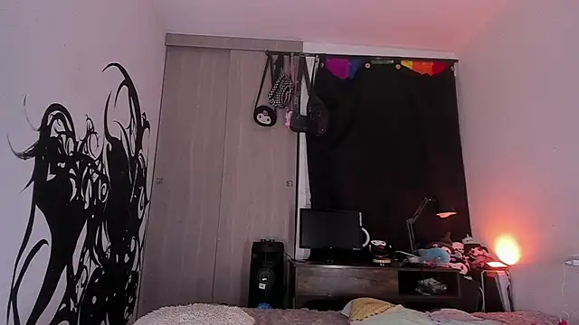 Chat +18 de sarah_benjjaminn ao vivo